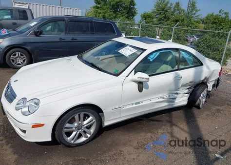 2008 Mercedes-Benz Clk 350 from USA, damaged, VIN WDBTJ56H18F240864